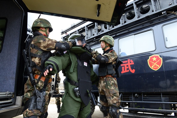 英國進(jìn)口MK5排爆服、SE153搜爆服各到貨20套！歡迎下單！