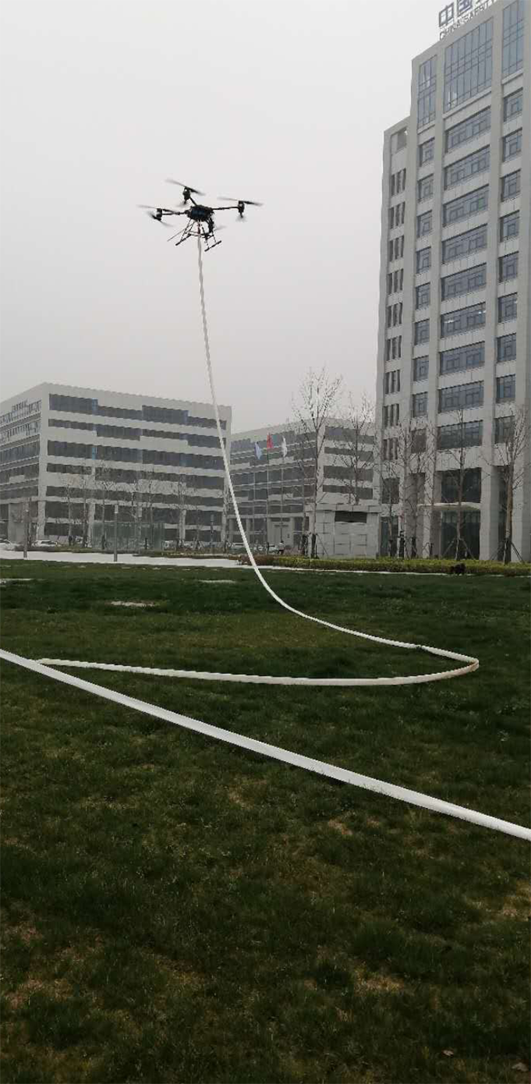可以空中拖水帶100米的滅火無人機(jī)，助力高層建筑救援