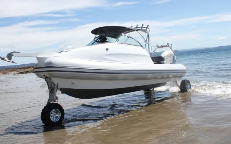 水陸兩棲艇LT-2.4T